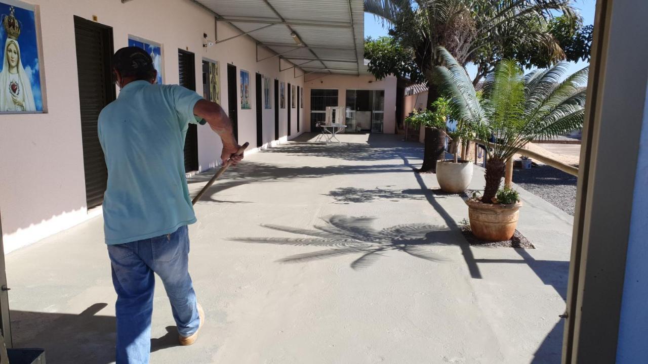 Pousada Romeiros Do Pai Eterno - Santuario Basilica De Trindade Trindade  Kültér fotó